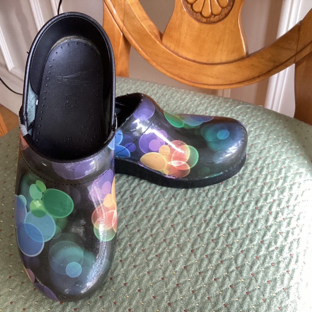 DANSKO SLIP ON CLOGS FUN BUBBLE DESIGN MULTI COLOR SZ 39 - 8- 8.5 Made in Italy